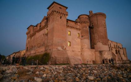 Fortezze inespugnabili e chiese votive Fortezze inespugnabili e chiese votive